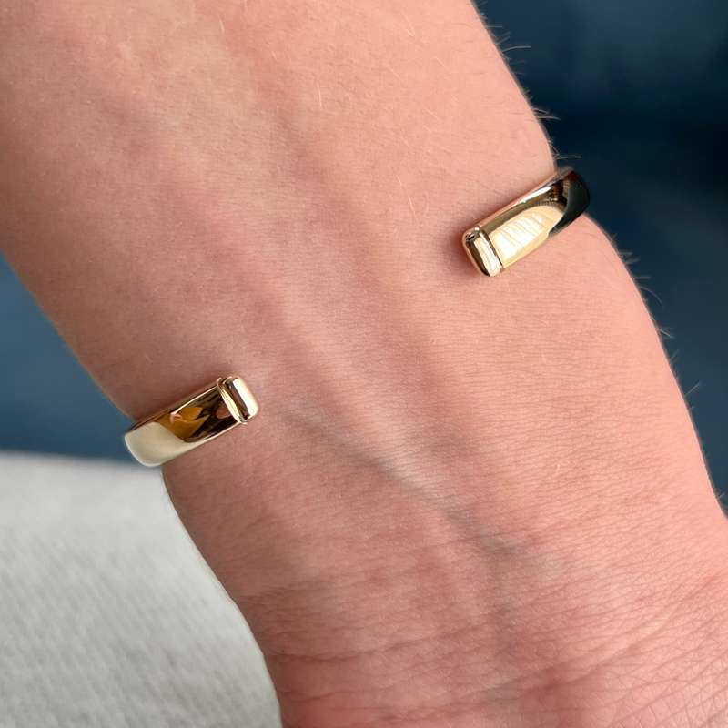 14ct Gold and Diamond Bangle Bracelet