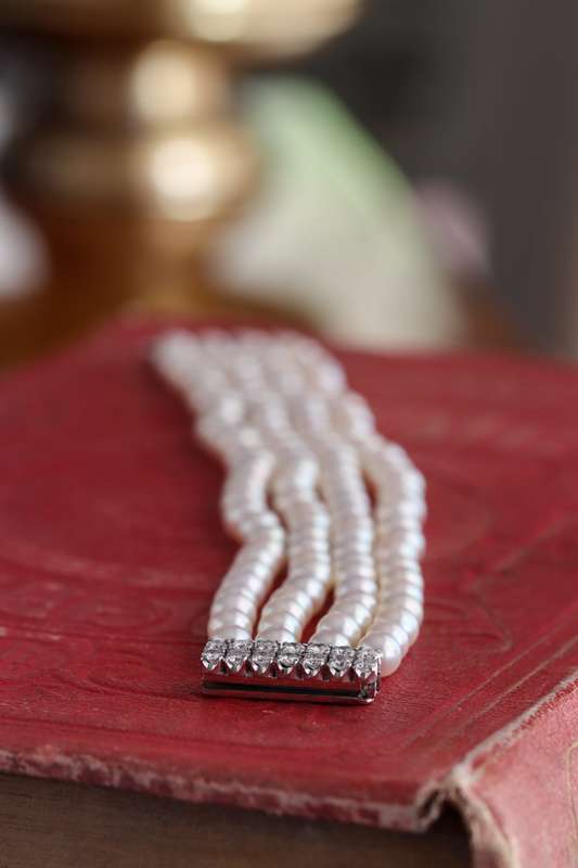 18ct Pearl and Diamond Bracelet