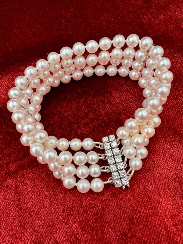 18ct Pearl and Diamond Bracelet