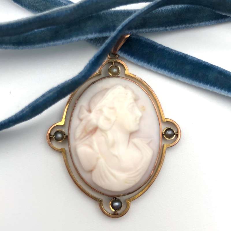 Antique Edwardian Rose Gold Cameo Pendant