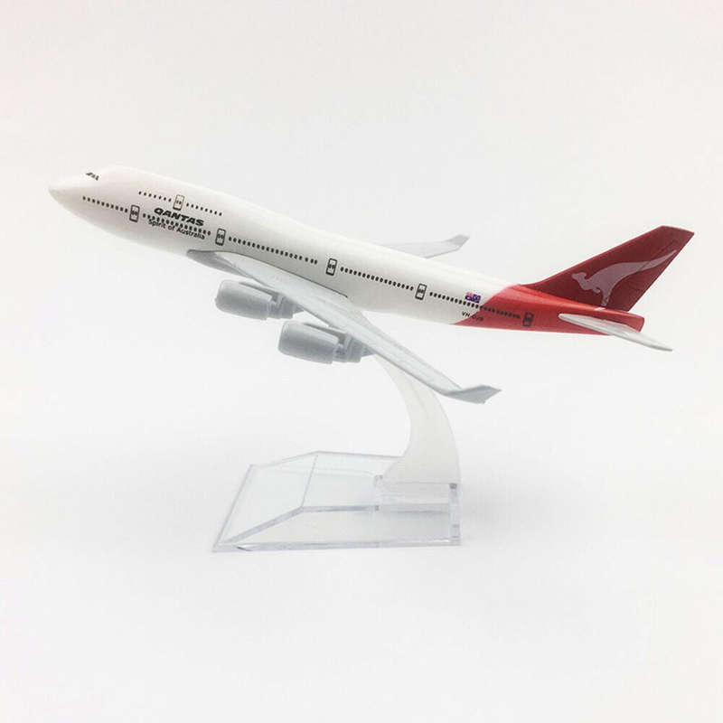 16cm Boeing B747 QANTAS (Brand New)