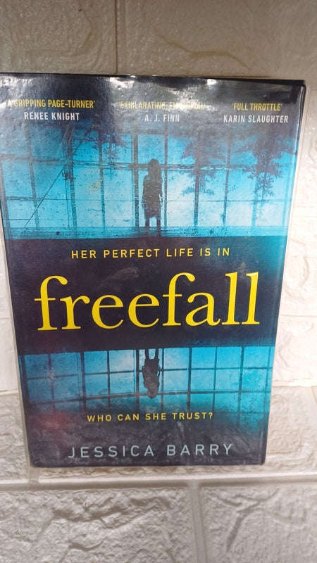Freefall (Jessica Barry)