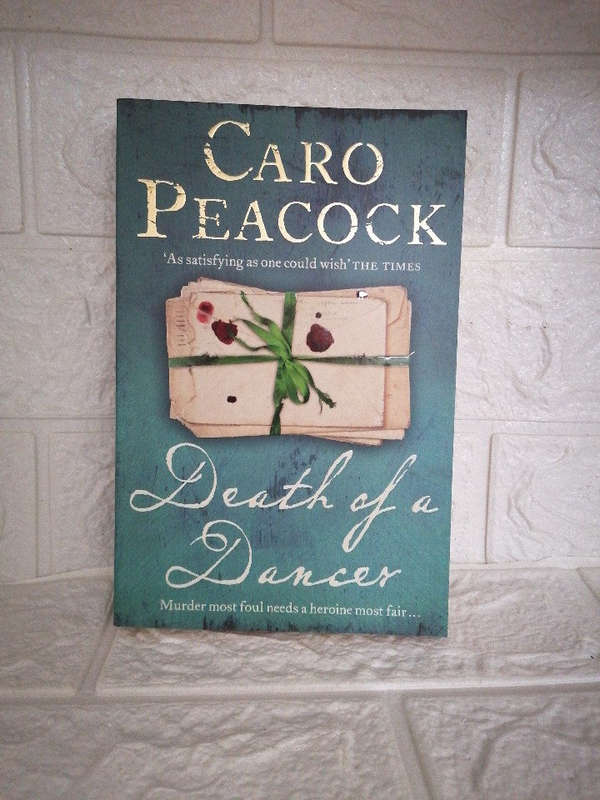 Death of a Dancer (Liberty Lane, #2) (Caro Peacock )
