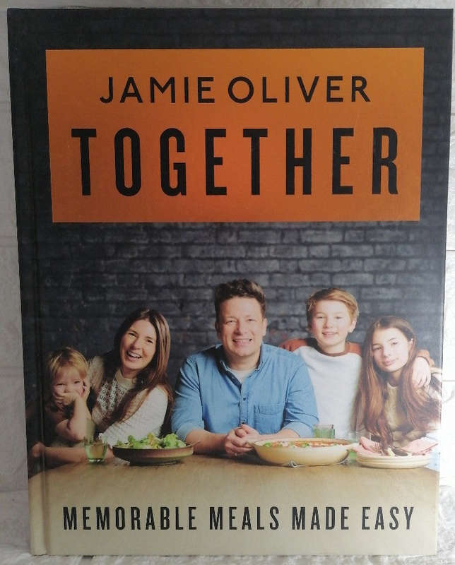 Together: Memorable Meals Made Easy (Jamie Oliver)