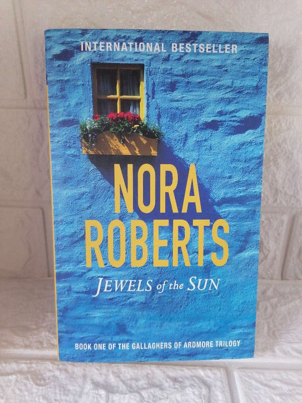 Jewels Of The Sun: Number 1 in series (Gallaghers of Ardmore) (Nora Roberts)