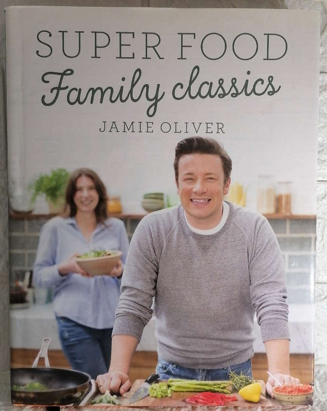Super Food Family Classics (Jamie Oliver)