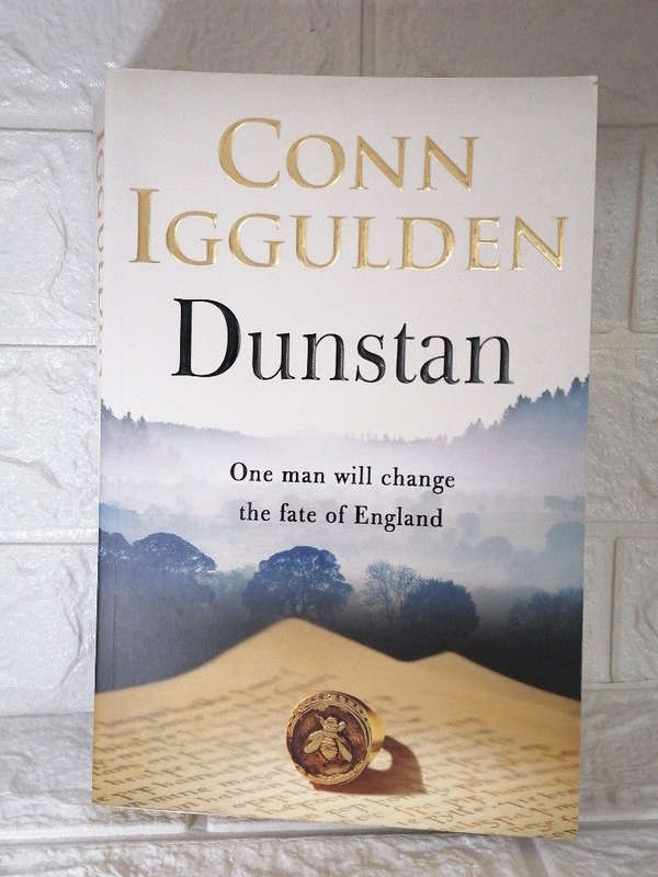 Dunstan (Conn Iggulden )