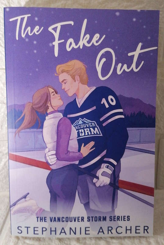 The Fake Out (Vancouver Storm #2) (Todd Archer)