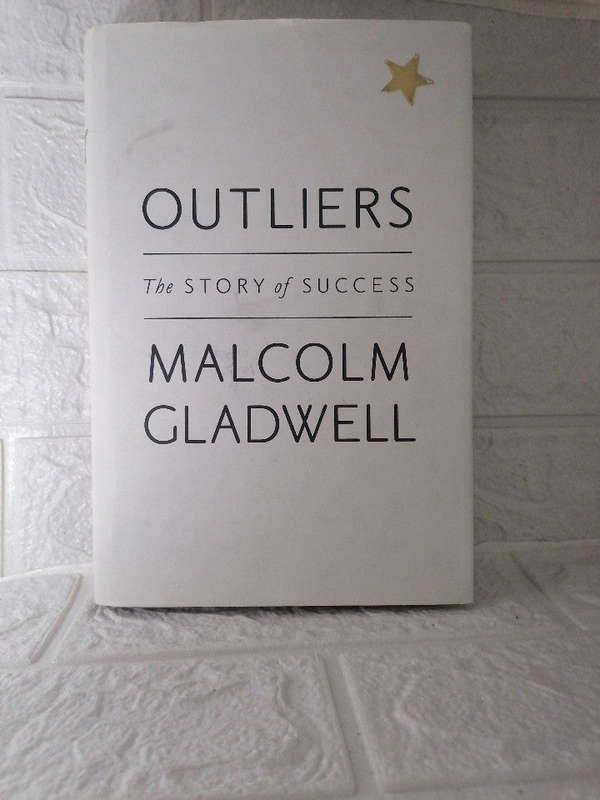 Outliers (Malcolm Gladwell )