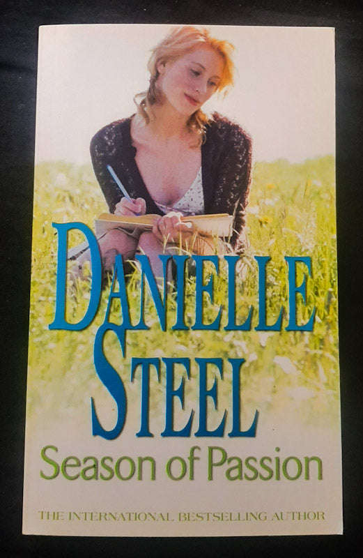 Season Of Passion (Danielle Steel)