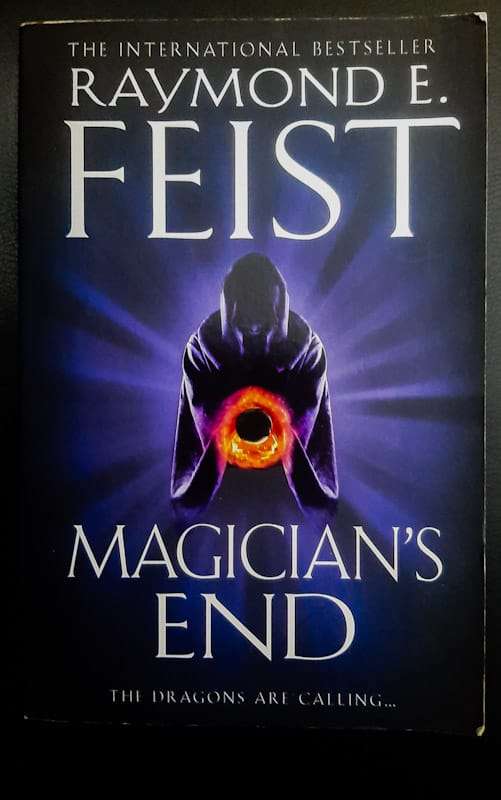 Magician'S End (The Chaoswar Saga #3) (Raymond E. Feist)