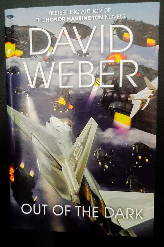 Out Of The Dark (Out Of The Dark #1) (David Weber)