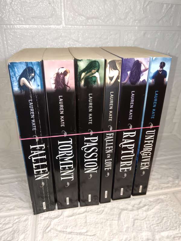 Fallen Series  Complete 6-Book Set (Lauren Kate)