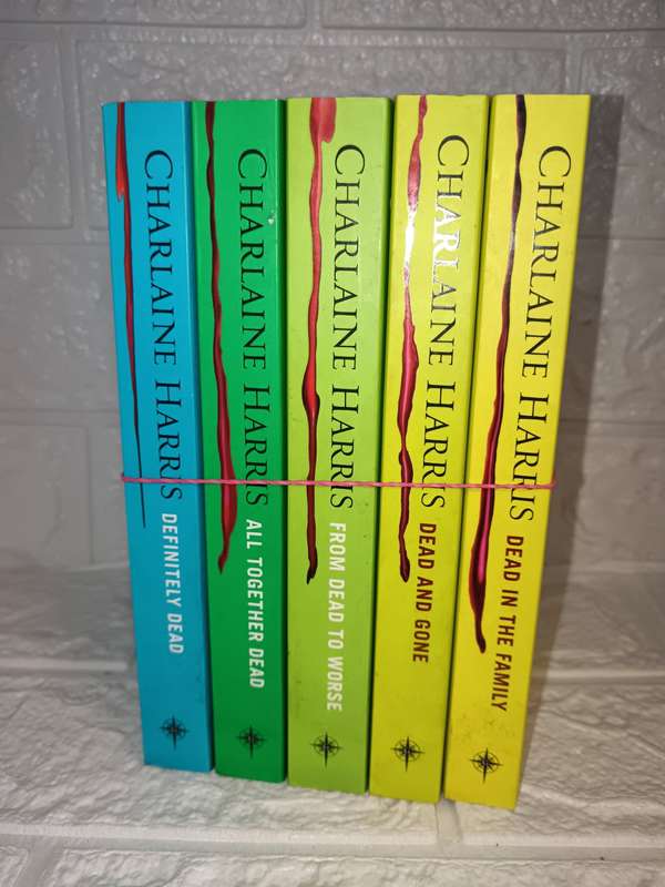 True Blood Series / The Sookie Stackhouse Series (Books 6 - 10) (Charlaine Harris)