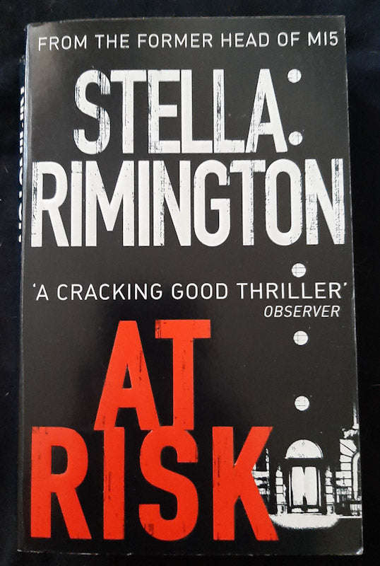 At Risk (Liz Carlyle #1) (Stella Rimington)