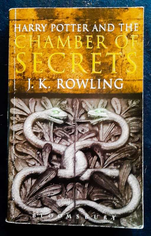 Harry Potter and the Chamber of Secrets (Harry Potter #2) (J. K. Rowling)