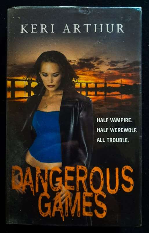 Dangerous Games (Riley Jenson Guardian #4) (Keri Arthur)
