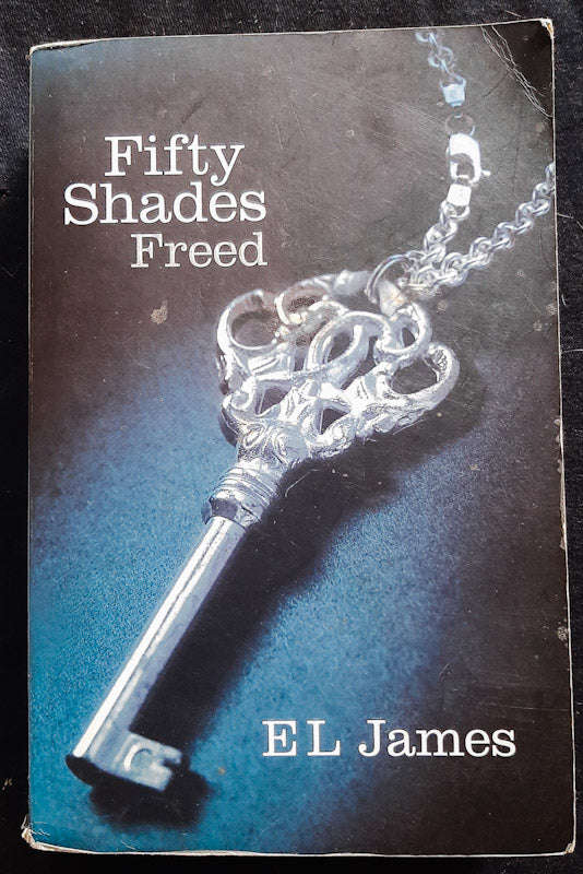 Fifty Shades Freed (Fifty Shades #3) (E.L.James)