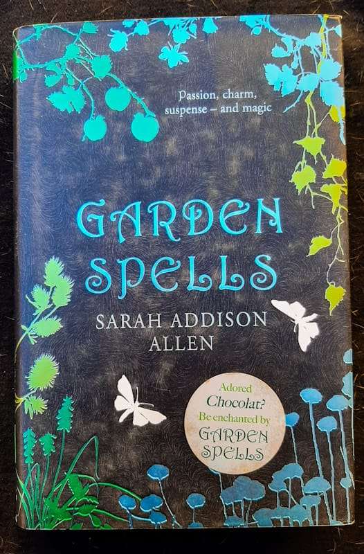 Garden Spells (Waverley Family #1) (Sarah Addison Allen)