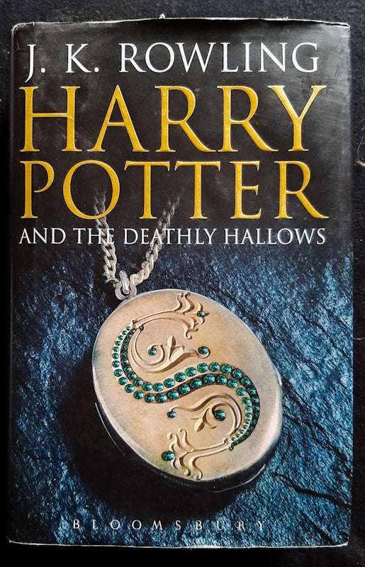 Harry Potter And The Deathly Hallows (Harry Potter #7) (J. K. Rowling)