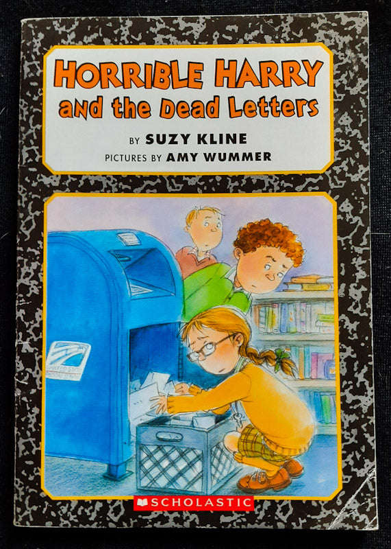 Horrible Harry and the Dead Letters (Horrible Harry #23) (Suzy Kline)