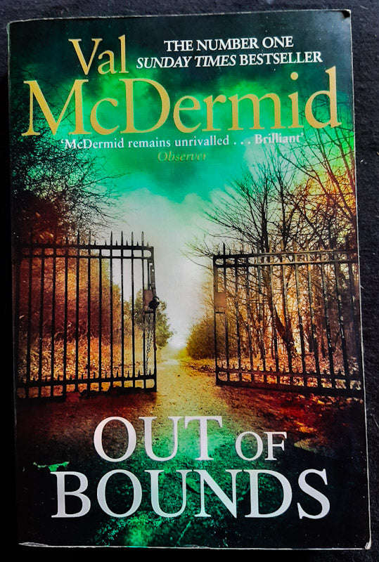 Out Of Bounds (Inspector Karen Pirie #4) (Val Mcdermid)