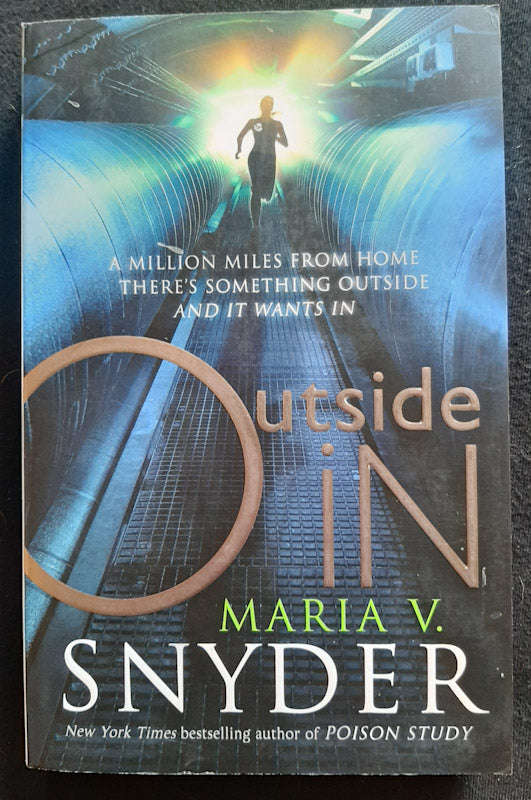 Outside In (Insiders #2) (Maria V. Snyder)