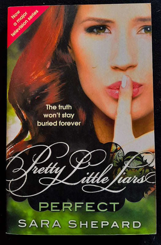 Perfect (Pretty Little Liars #3) (Sara Shepard)