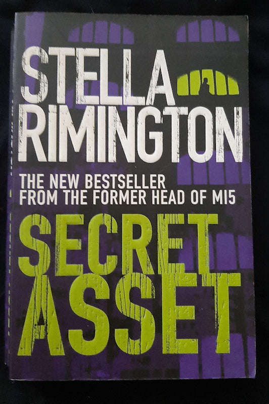 Secret Asset (Liz Carlyle #2) (Stella Rimington)