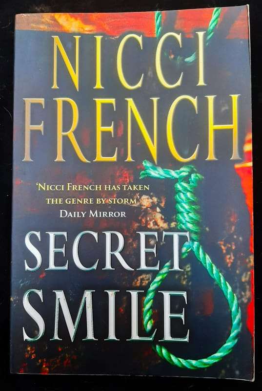 Secret Smile (Nicci French)