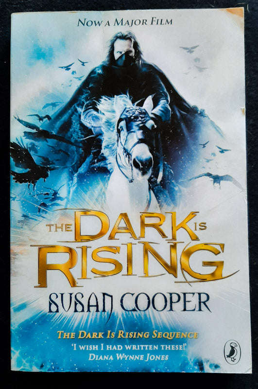 The Dark Is Rising (The Dark Is Rising #2)