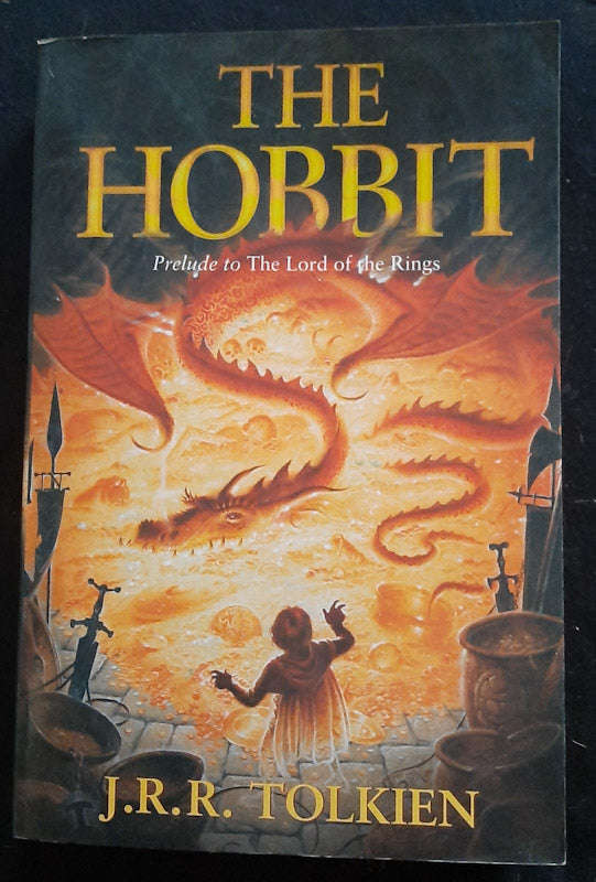 The Hobbit (Middle Earth #0) (J.R.R. Tolkien)