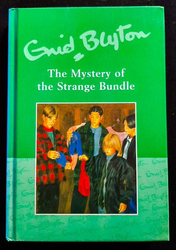 The Mystery Of The Strange Bundle (The Five Find-Outers #10) (Enid Blyton)