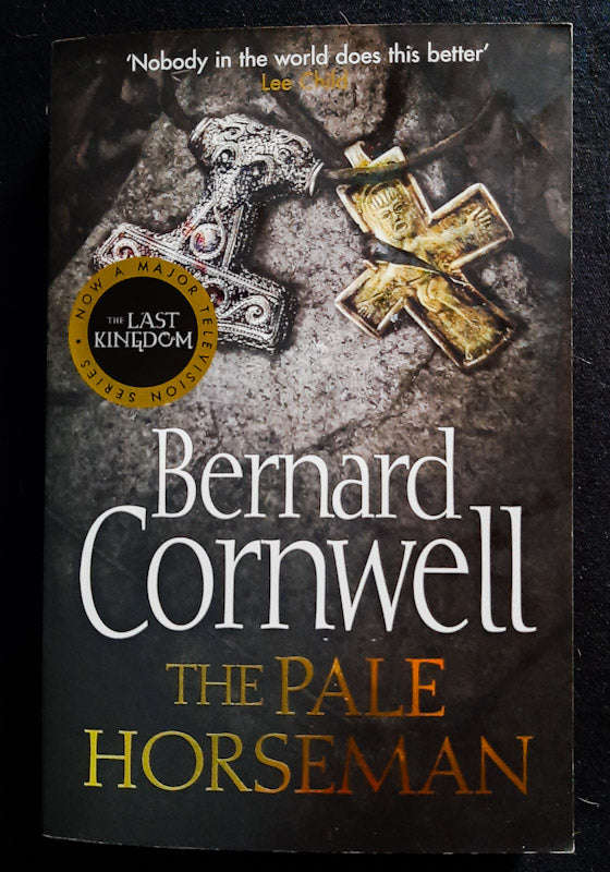 The Pale Horseman (The Last Kingdom #2) (Bernard Cornwell)