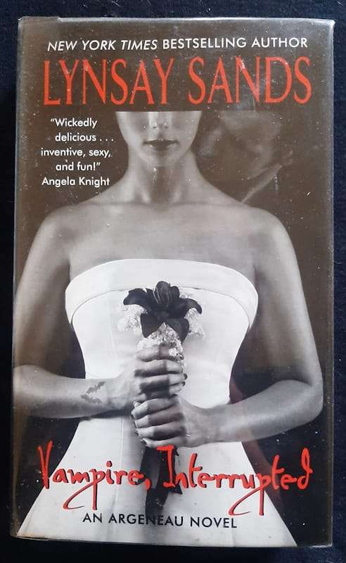 Vampire, Interrupted (Argeneau #9) (Lynsay Sands)