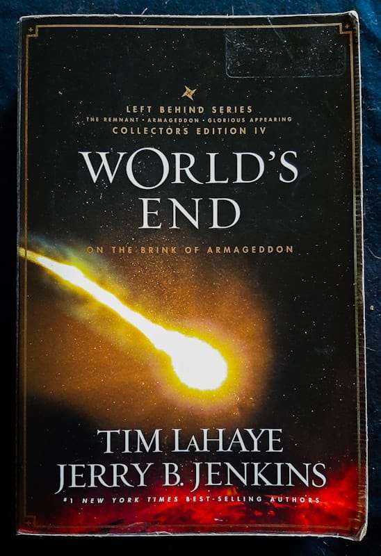 World'S End: On The Brink Of Armageddon (Left Behind #10-12) (Tim Lahaye And Jerry B. Jenkins)