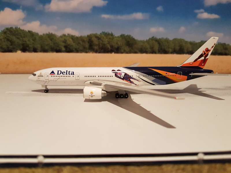 Boeing B777-232ER Delta Airlines GeminiJets 1:400