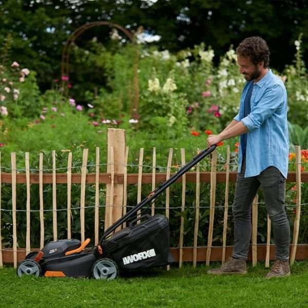 Worx 20V.40V Cordless Lawn Mower & Weed Eater Combo Kit - WG927E