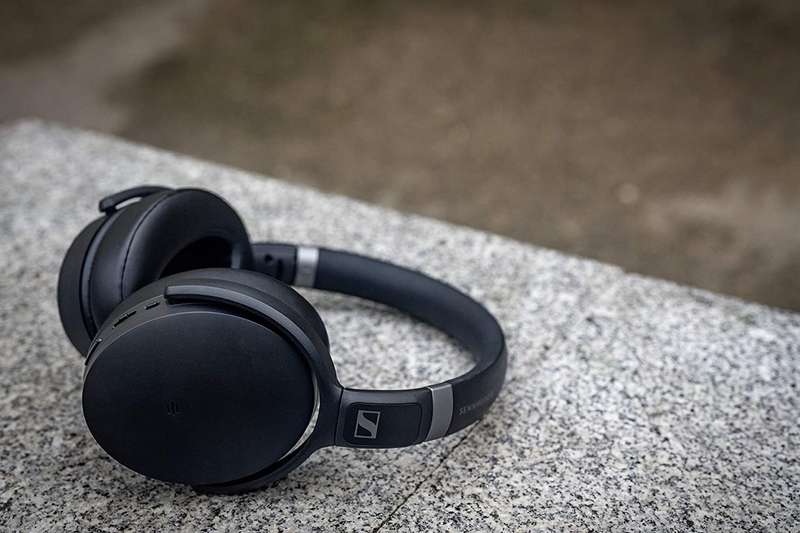 SENNHEISER HD 450BT HEADPHONES-WIRELESS BLACK