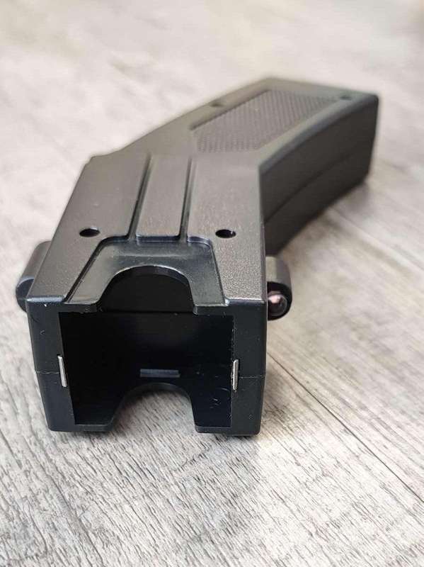 80KV STUN GUN LAUNCHER W/ 3X CARTRIDGES