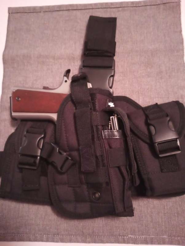 MOLLE DROPLEG PLATFORM W/ POUCHES - BLACK