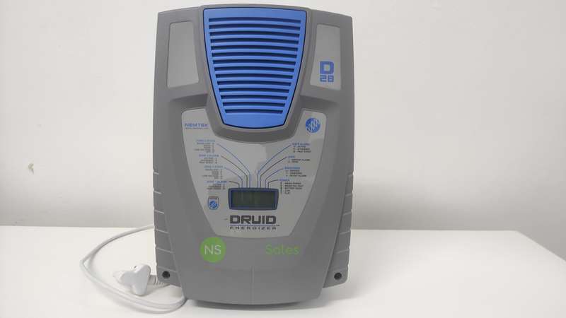 NEMTEK 28 LCD DRUID ELECTRIC FENCE ENERGIZER