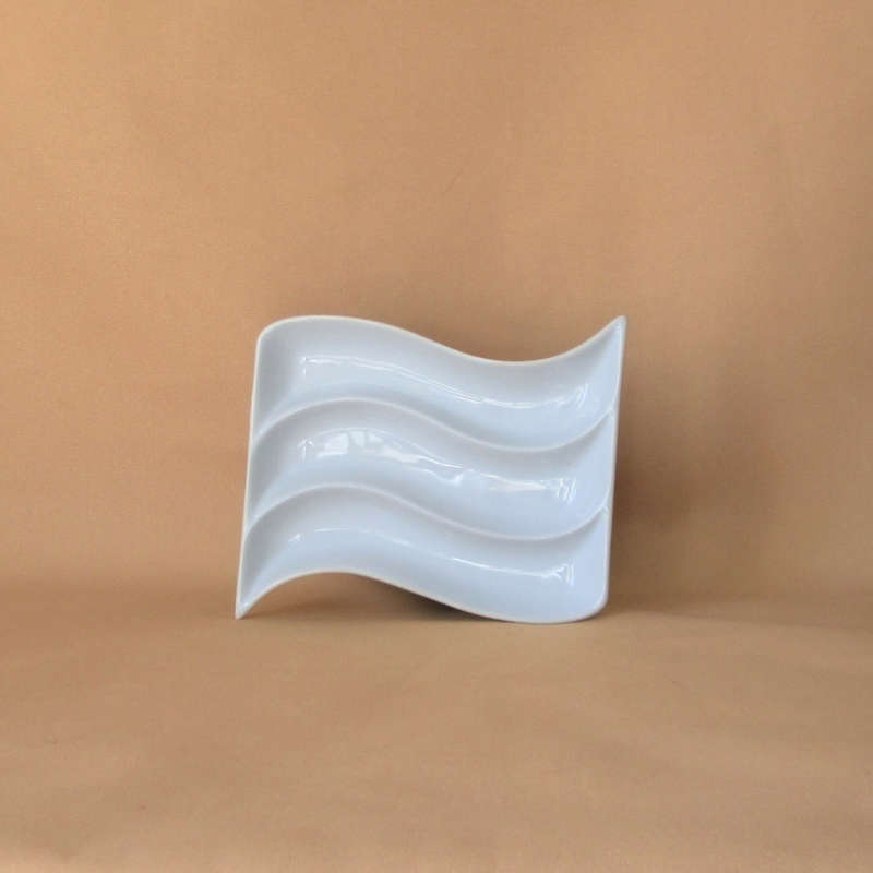 Basic White Wavy Ceramic Snack Dish