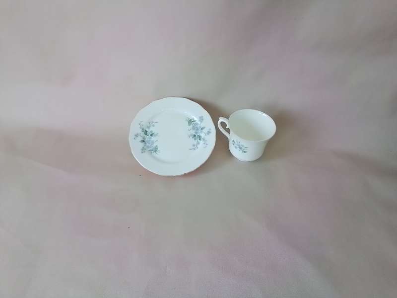 Queen Anne Tea Cup & Cake Plates