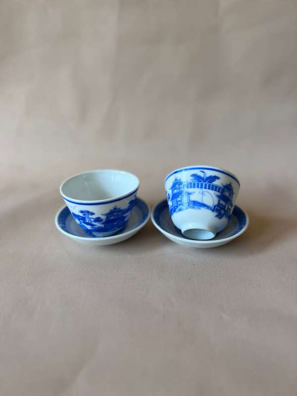 Set of 2 Chinese Cups and Plates
