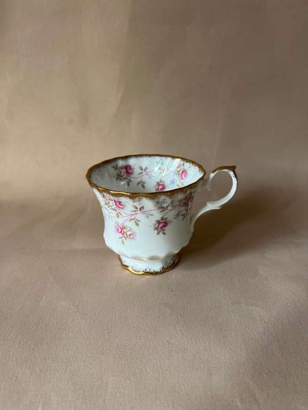 Queen Anne Harmony Rose Tea Cups