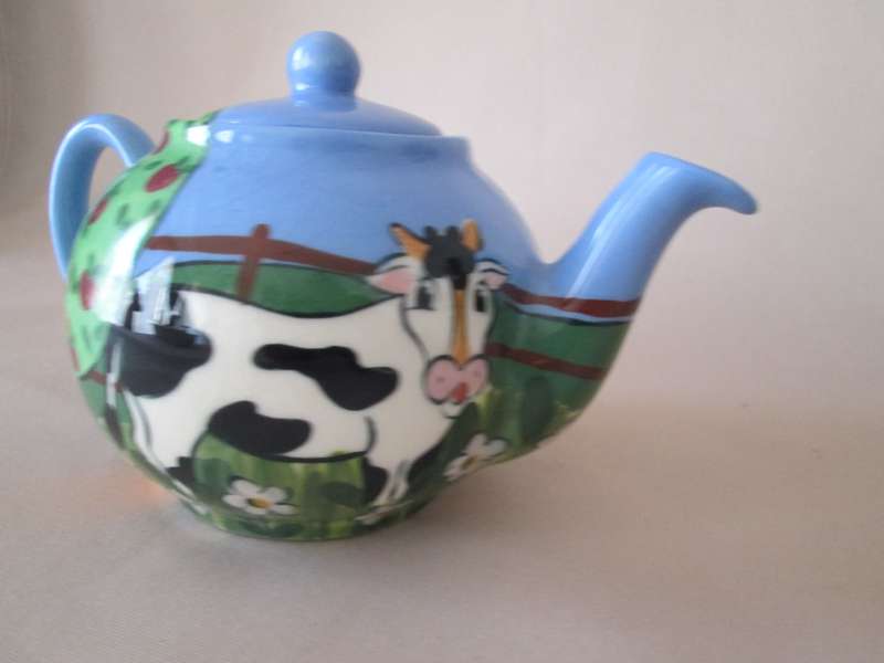 Cow Design Tea Pot