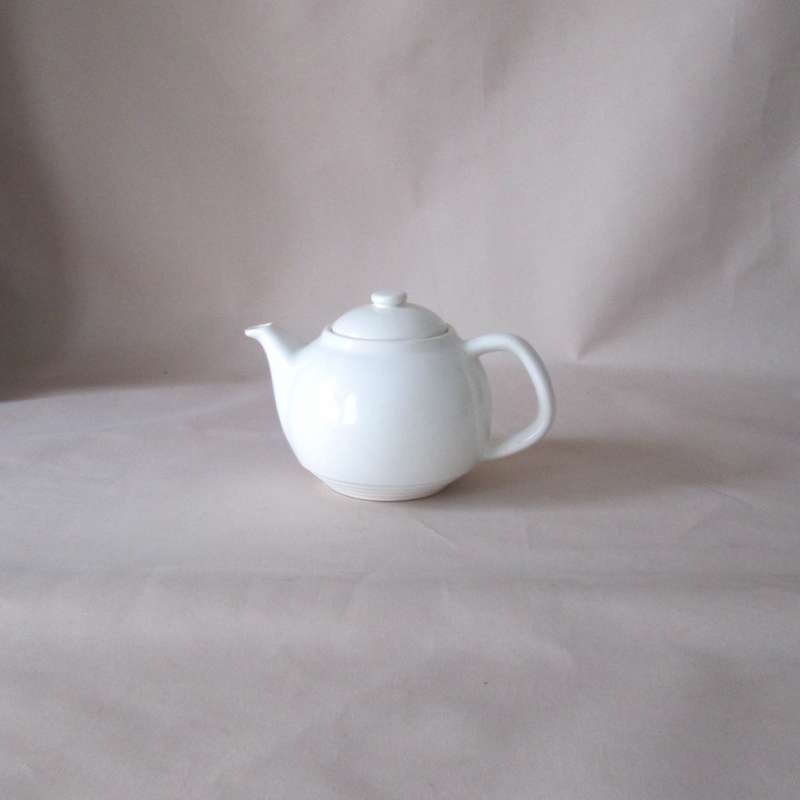 Cream Color Classic Decor Tea Pot