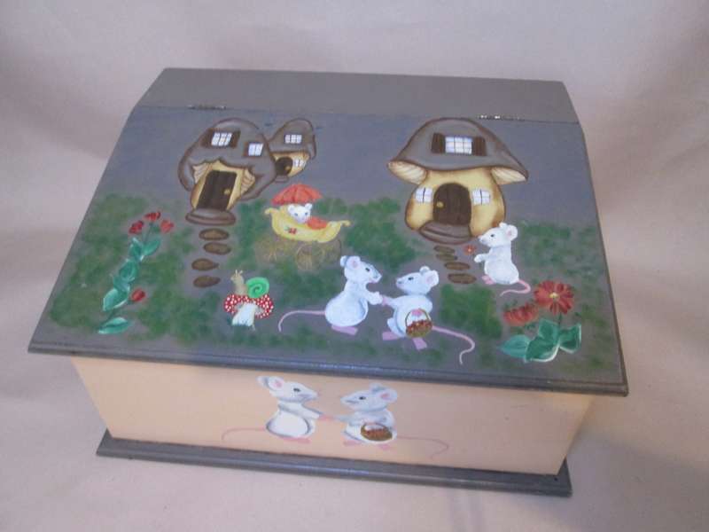 Wooden Bread Bin / Storage Box