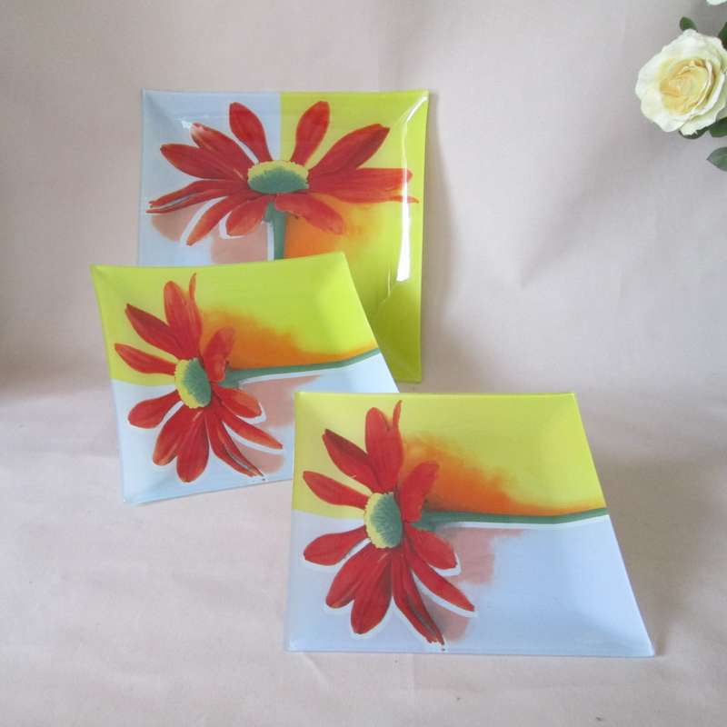 Set of 3 Glass Serving Plates